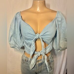 Stylish Light Blue Tie-Front Crop Top
